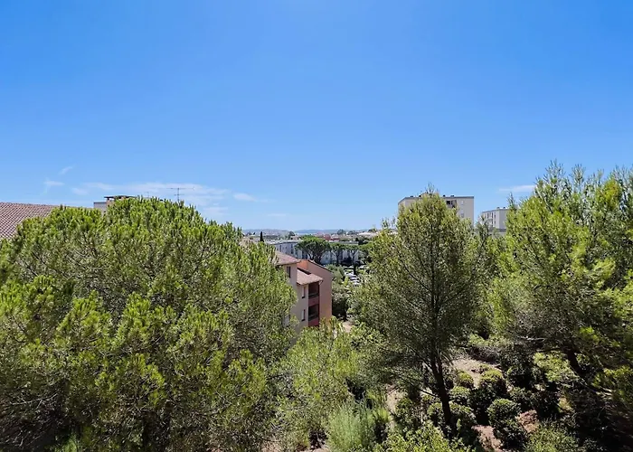 Haven Of Peace With Balcony In Apartment