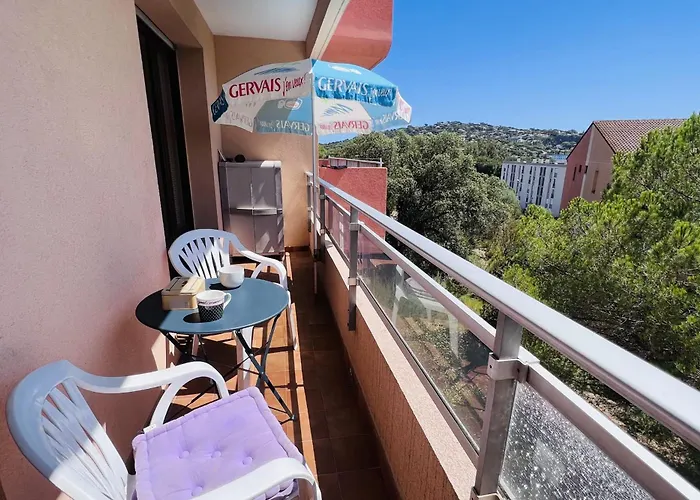 Haven Of Peace With Balcony In